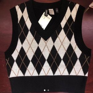 Plaid cropped sweater vest